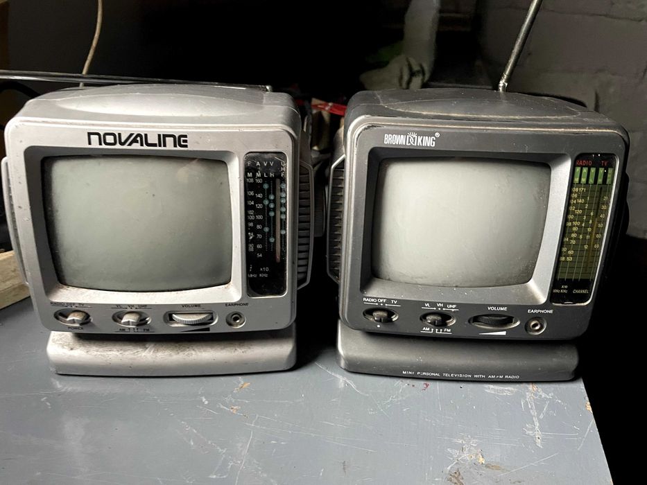 Telewizory turystyczne Novaline i Brown B-King do naprawy