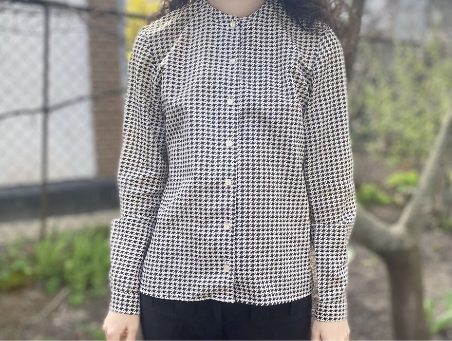 Блузка у цяточку