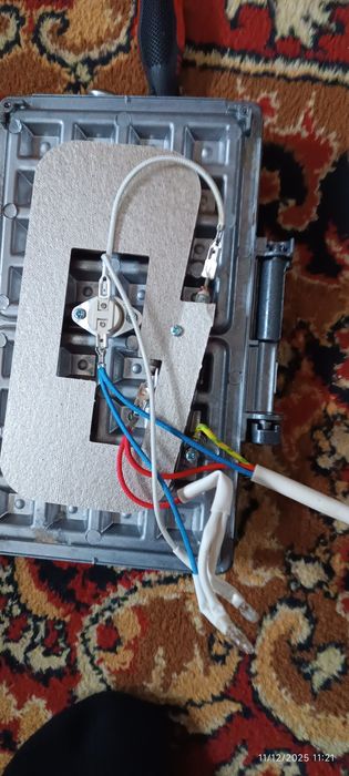 Тен нагрівальний елемент 700W (від вафельниці)
