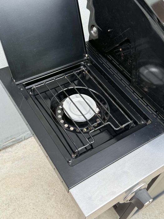 Grill gazowy Char-Broil Performance TRU-Infrared 3+1