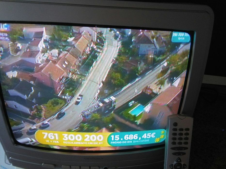 Televisão Sanyo  peças e televisão  Mitsai a funcionar comando Silver