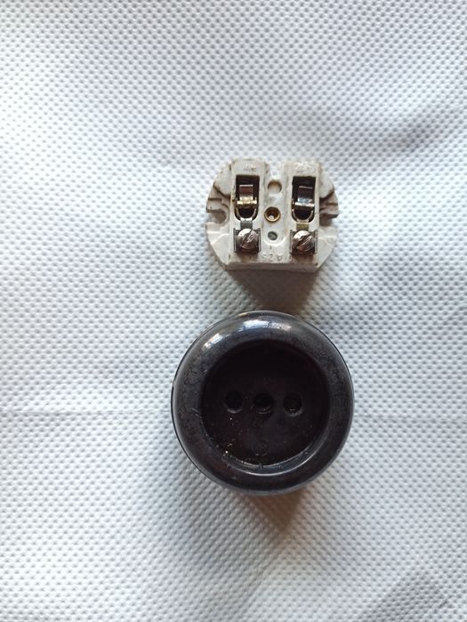 Gniazdko PRL, loft , A-22,bakielitowe,zabytek