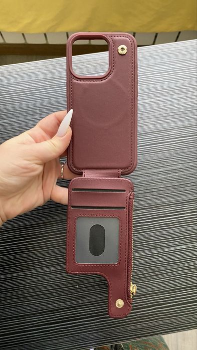 Чохли на Iphone 15 Pro