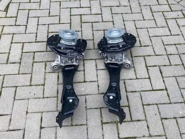 Mercedes Benz EQB W243 Підвіска задня комплектна ліва права