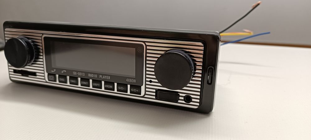 Podobizna Radia safari 5 z bluetooth