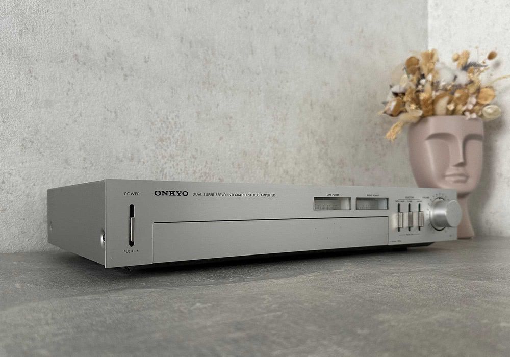 Вінтажний підсилювач Onkyo A-15 Япония (фонокоректор / БЖ 300 Вт)