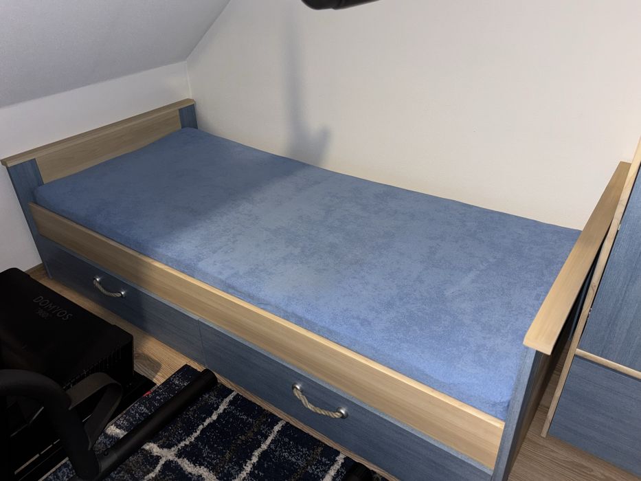 Komplet mebli do pokoju młodzieżowego