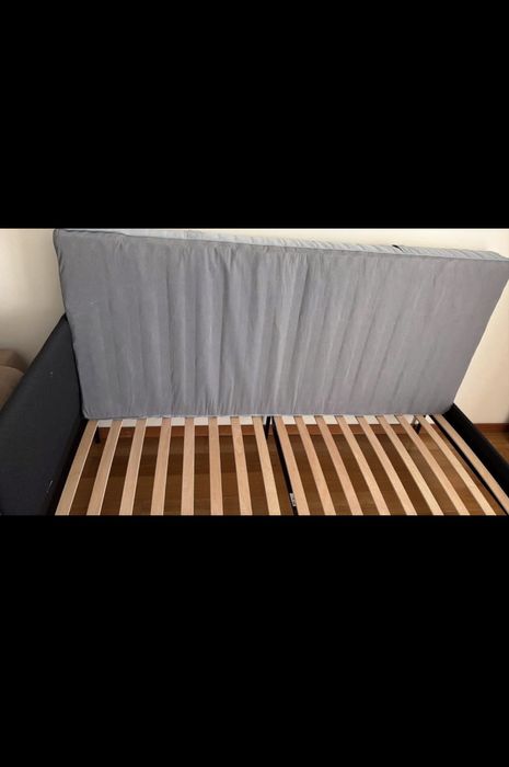 Cama de solteiro semi nova  com colchao