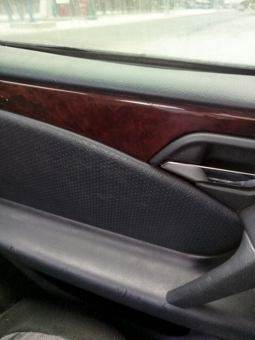 Продам Мерседес очкарик двигатель 2.8 л газ бензин ездит на газу и бен