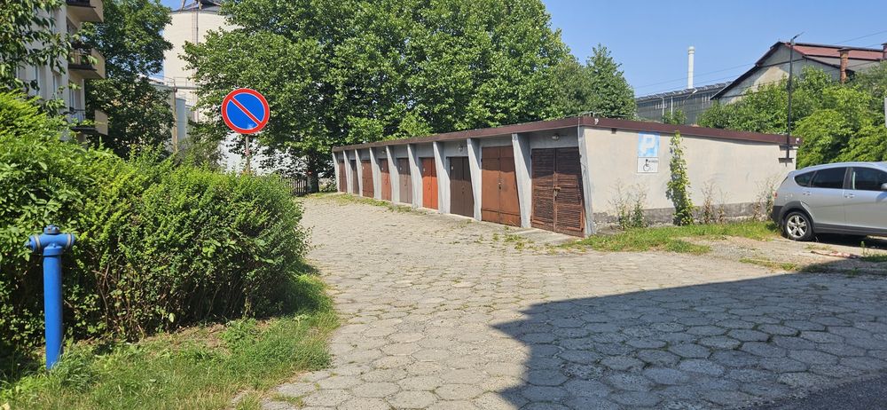 Sprzedam Murowany Garaż ul Leszczyńska   obszar  płatnego parkowania Najtańczy murowany garaż w Bielsku Białej