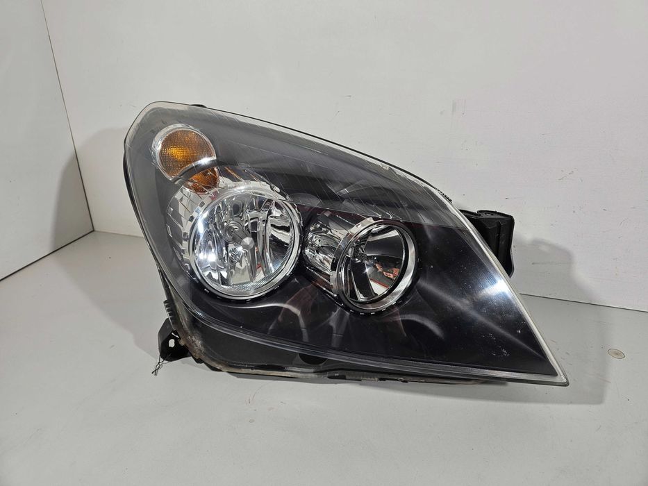 Opel Astra H Lampy Przód Przednie Zwykłe Komplet Lewa + Prawa Europa