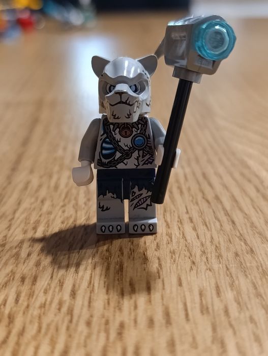 Figurka z serii LEGO Chima