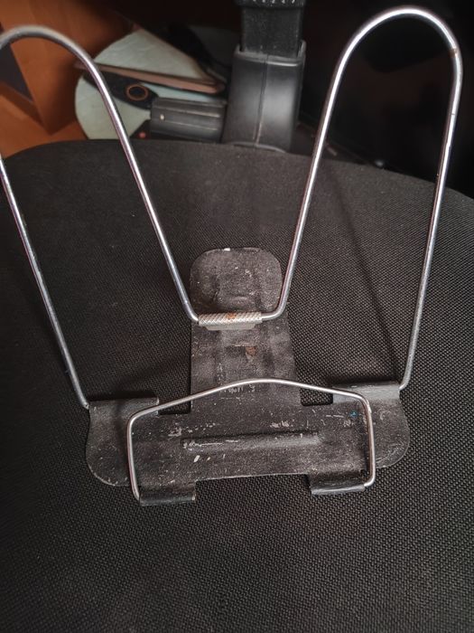 Подставка для книг