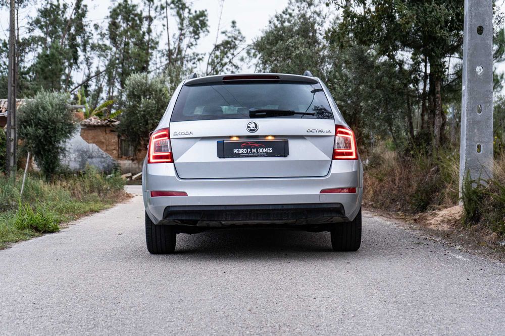 Skoda Octavia 1.6TDI 105cv 239 Mil Km 2013 18 Meses Garantia
