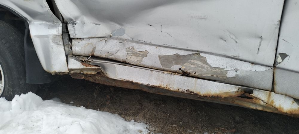 Продам ваз 21099 по запчастинам обо цілу