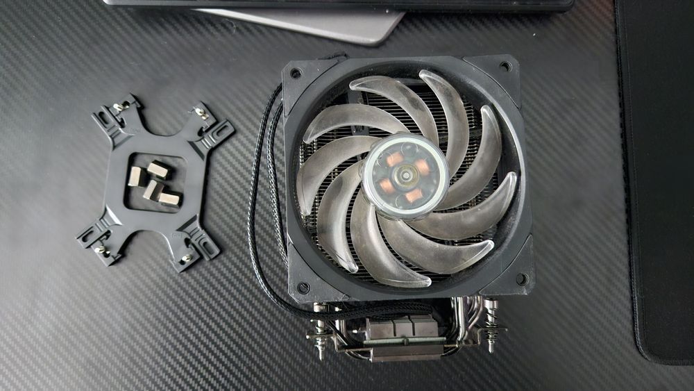 Cooler Master Hyper 212 RGB Black Edition