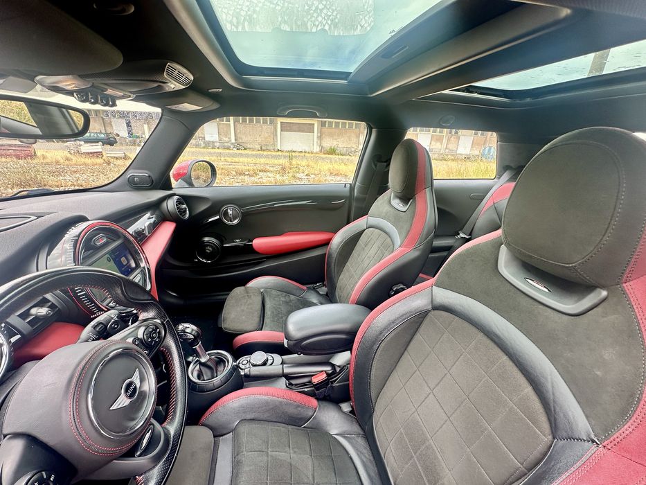 MINI Cooper JCW (Auto) 231cv