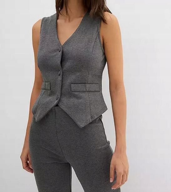 B.P.C kamizelka damska szara 40/42.