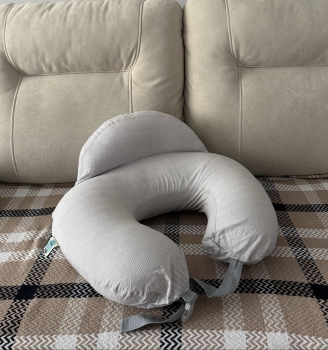 Подушка для годування