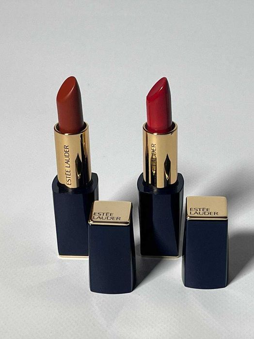 Матова помада Estee Lauder Pure Color