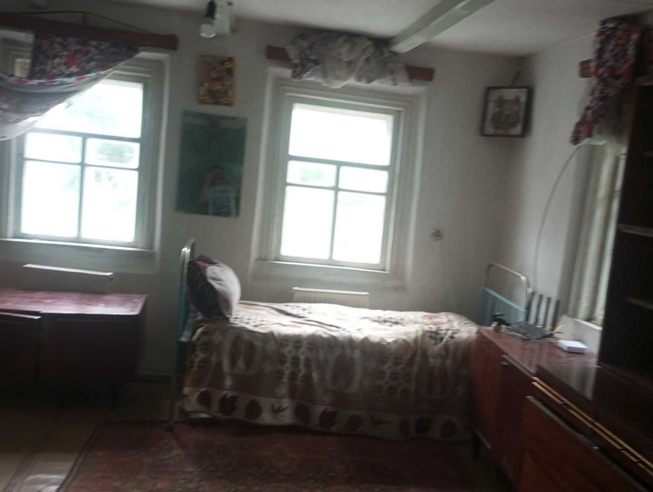 Продам затишний Будинок в центрі села ціна договірна