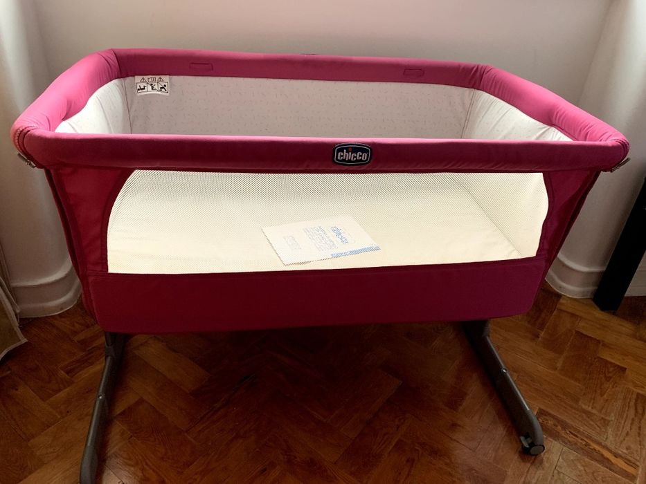 Berço Next to me Chicco Rosa como NOVO + Espreguiçadeira Chi
