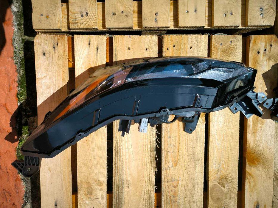 Фара права ліва на Nissan Rogue T33 дхо LED фари галоген USA