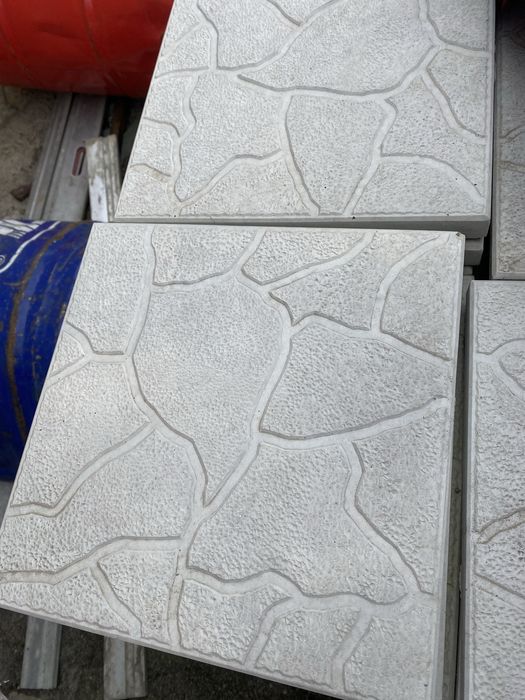 Продам плитку 30 на 30