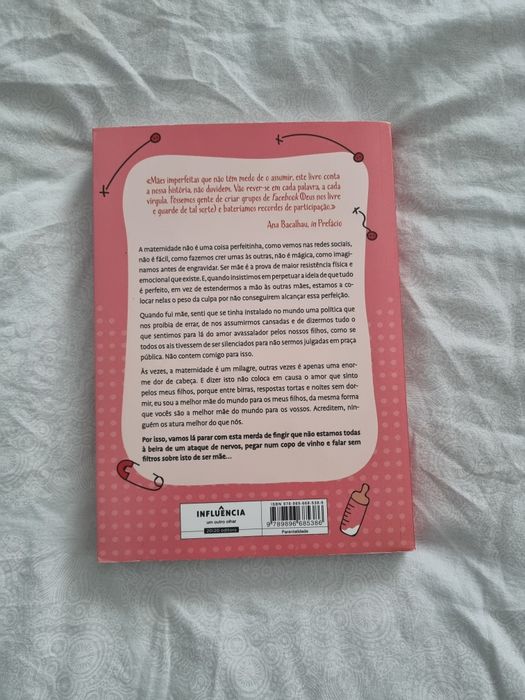 Livro Ser Super Mãe é uma treta