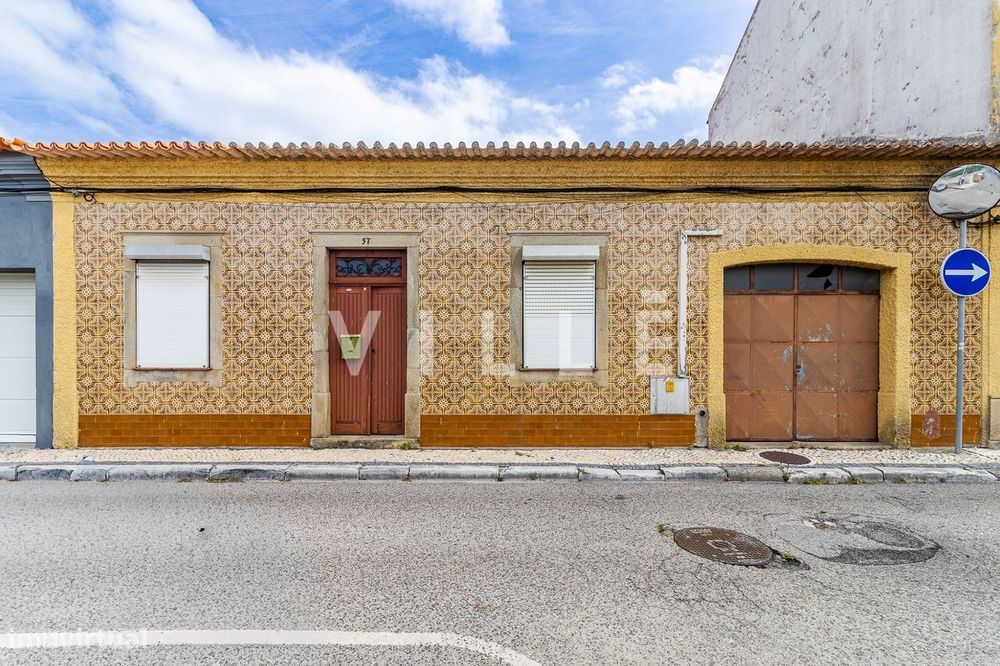 Moradia T2 no centro de Ílhavo, para remodelar