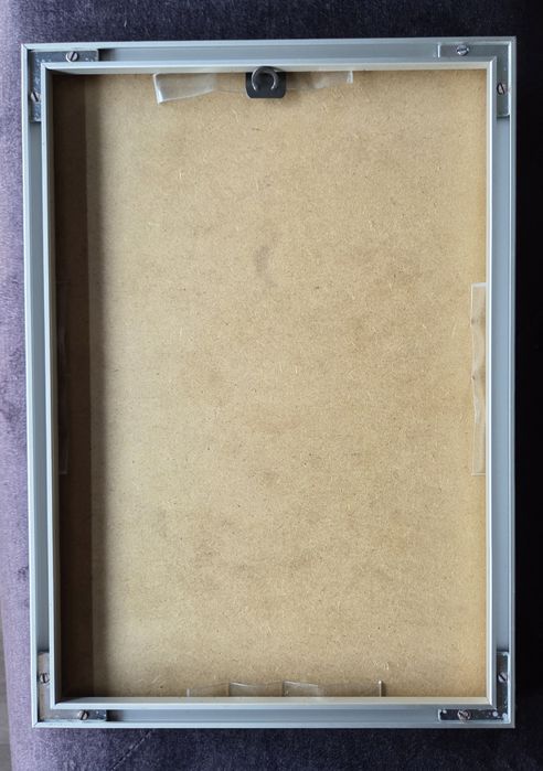 Nowa ramka aluminiowa A4 21x30 cm na zdjęcia plakaty