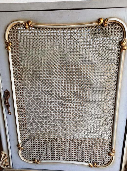 Armários/Estruturas de madeira p tapar/proteger RADIADORES