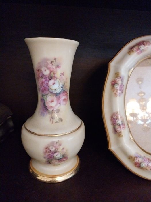 Conjunto moldura e jarra