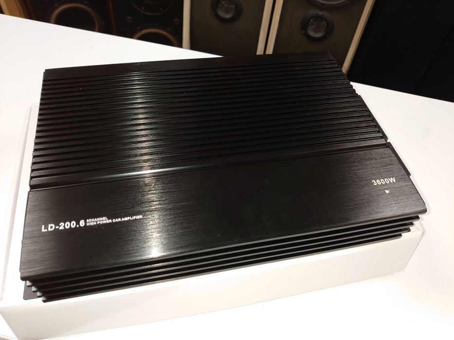 6-канальный автомобильный усилитель 6х50вт RMS