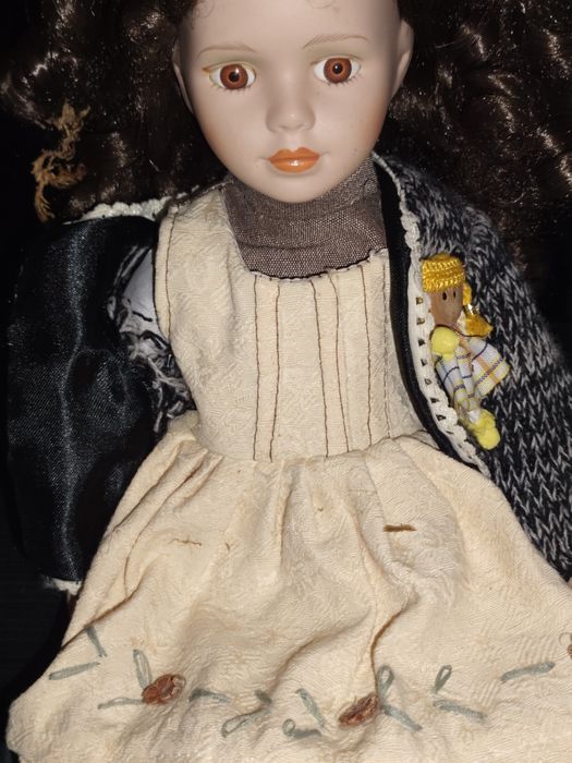 Boneca  de porcelana