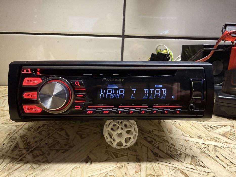 Radio samochodowe PIONEER DEH-4700BT bluetooth 4x50W CD/Mp3 USB AUX ISO