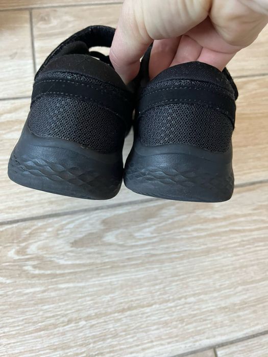 Кросівки skechers 31р