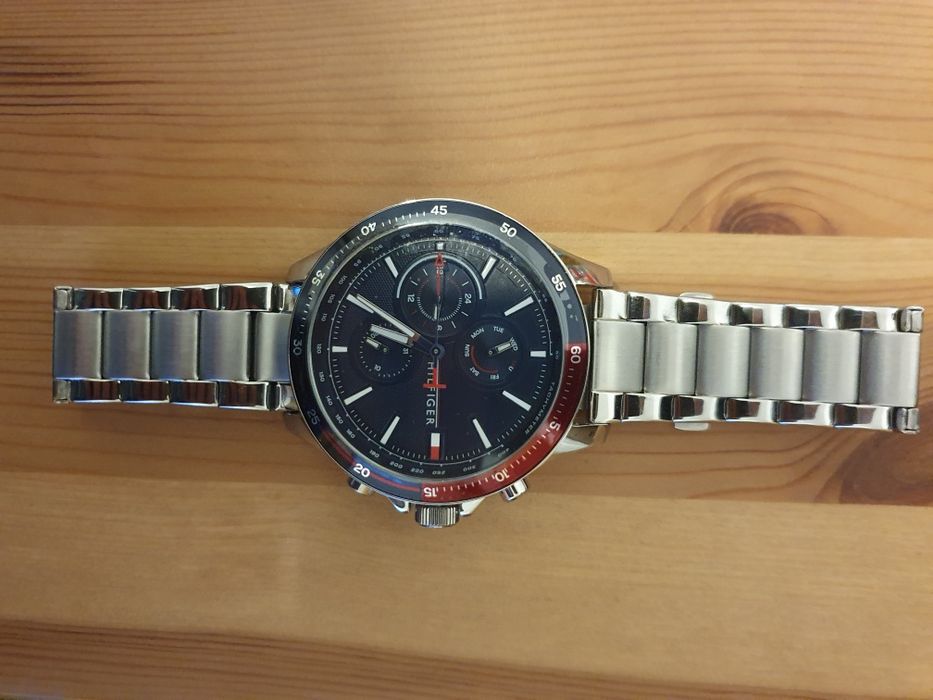 Zegarek męski tommy hilfiger
NOWY ORYGINALNY ZEGAREK MĘSKI
MODEL