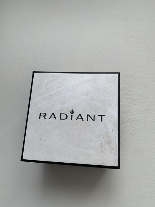 Relógio preto Radiant