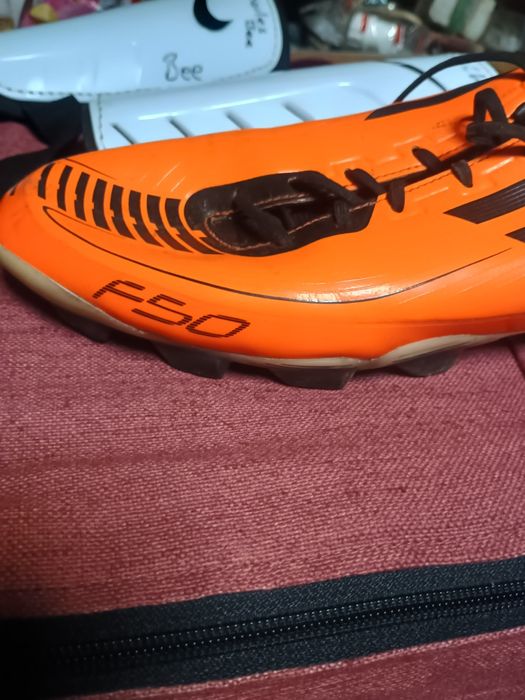 Бутци футбольні F 50