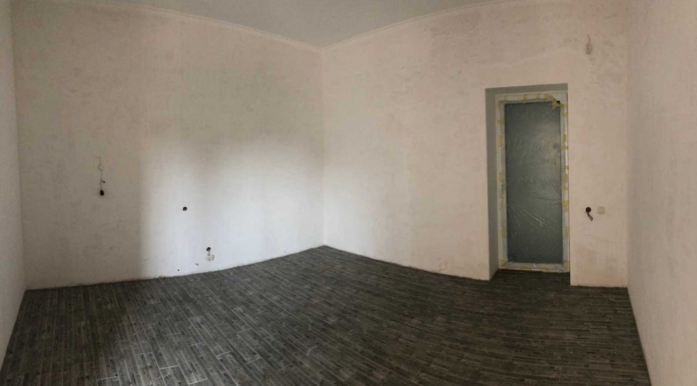 Продаж 3-х рівневого, 2-х поверхового будинку в Совіньйоні.