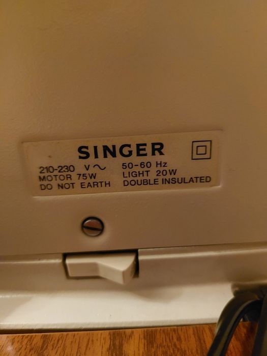 Máquina de costura Singer 518
