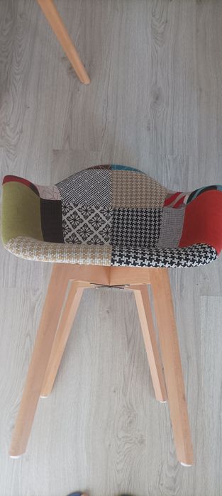 Cadeira com apoio de braço