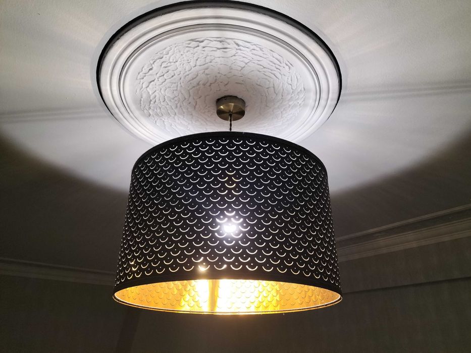 Candeeiro IKEA NYMÖ com base e lampâda