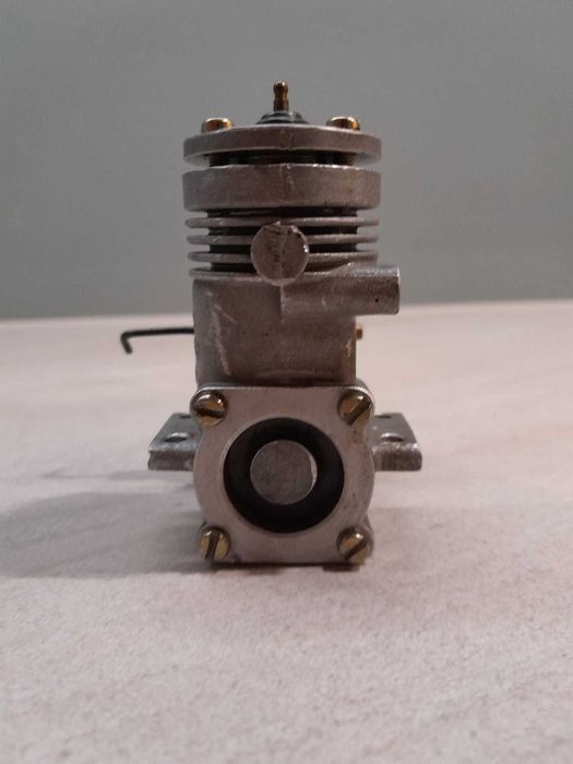 Silnik modelarski NOWY - METEOR 2,5