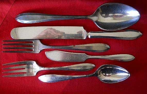 Мельхиоровый старинный набор