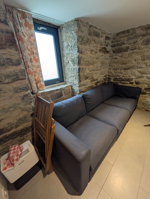 Sofá 3 lugares azul escuro