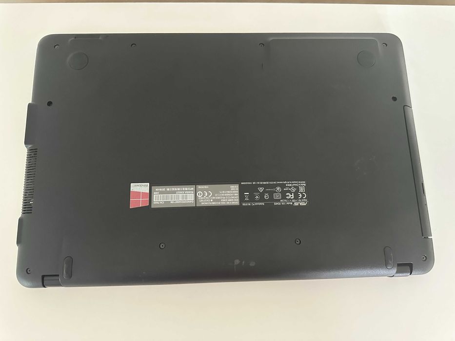 Laptop ASUS r540s komputer czarno-srebrny POLECAM !