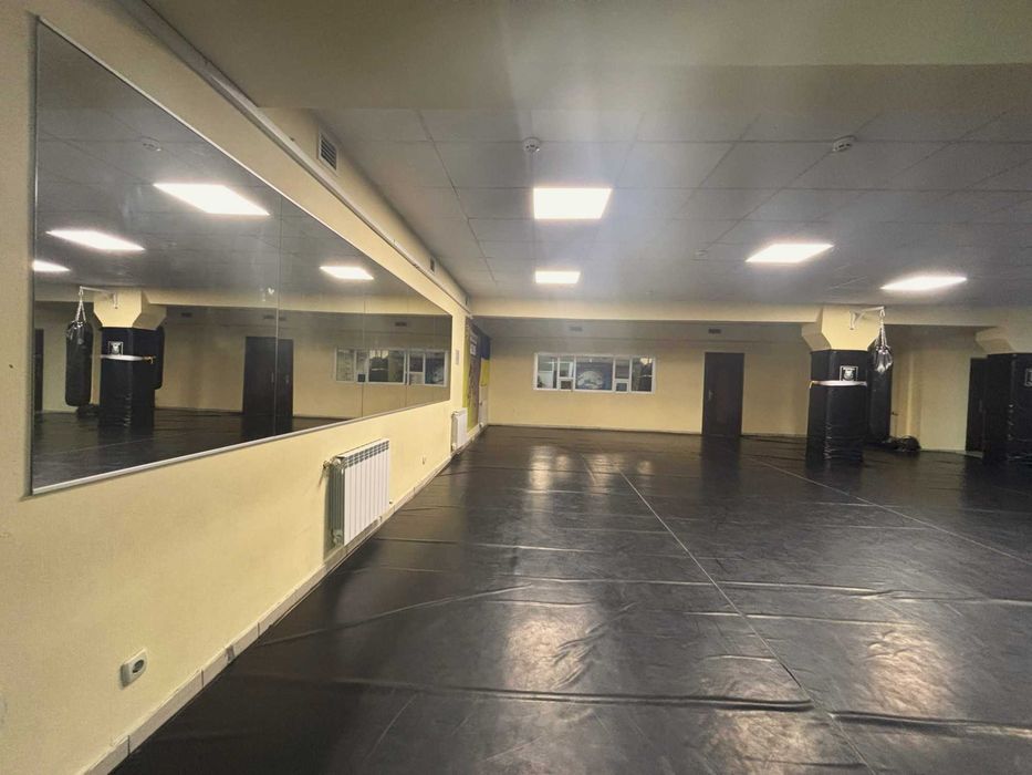 Оренда спортивного залу для єдиноборств. Печерськ. Метро.