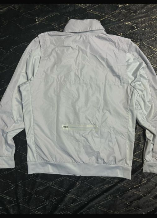 Kurtka meska Nike Runing storm Fit szara L jak nowa